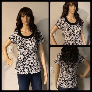 East 5th Black and White Short Sleeve Blouse